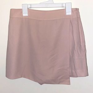 Adorable pale pink skort